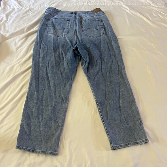 American Eagle Stretch High Rise Mom Straight Jeans Sz 14 Short - Picture 5 of 11